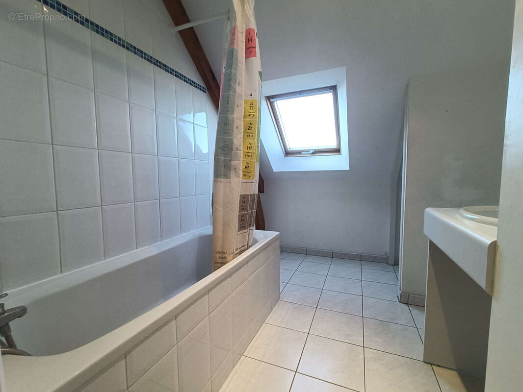 Appartement à SAINT-ERBLON