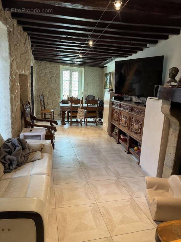 Maison à VILLENEUVE-SOUS-DAMMARTIN