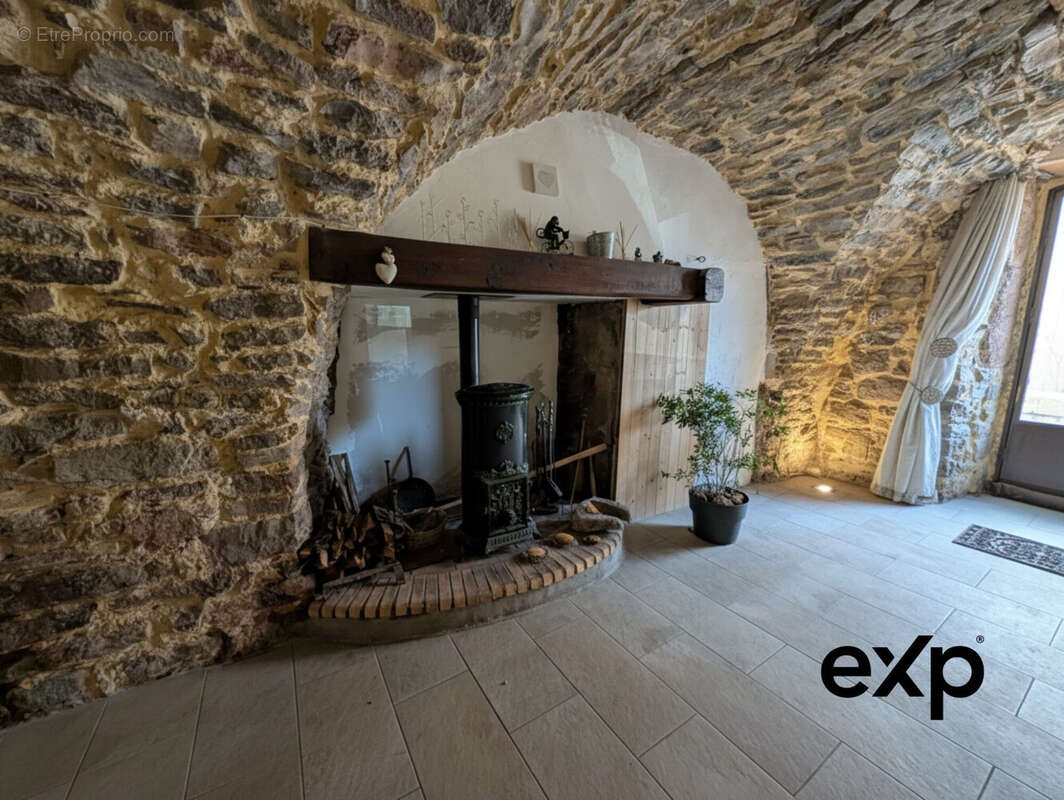 Maison à LE CAYLAR