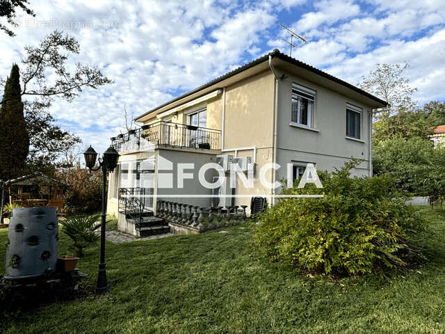 Maison à COLAYRAC-SAINT-CIRQ