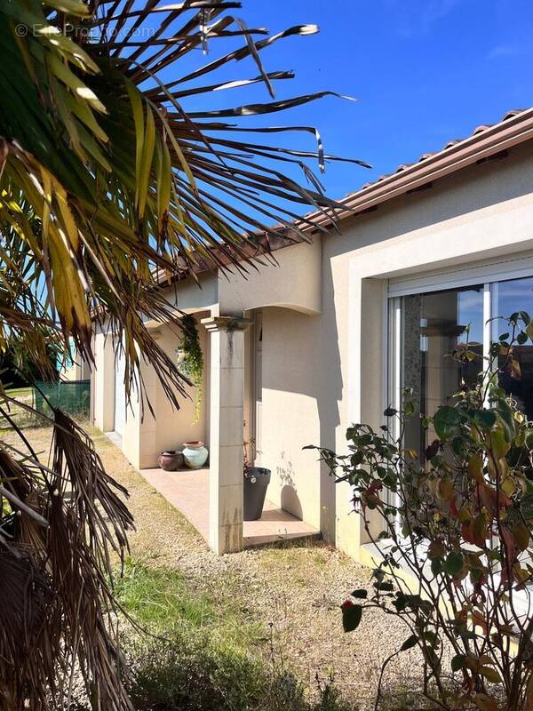 Photo 1 - Maison à SAINT-MAURICE-LA-CLOUERE