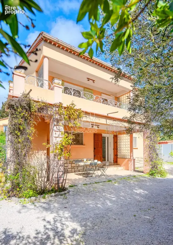 Sanary-sur-mer • maison provencale avec jardin paysager - photo 6