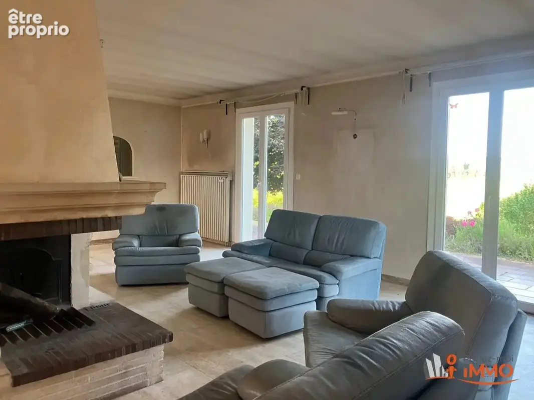 Villa traditionnelle sur 6490m2 de terrain constructible - photo 3