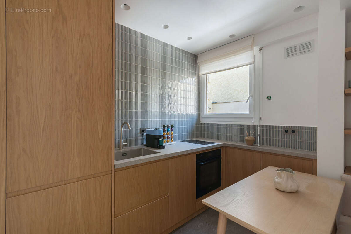 Appartement à PARIS-15E