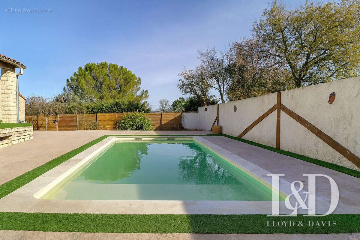 Maison à VEZENOBRES