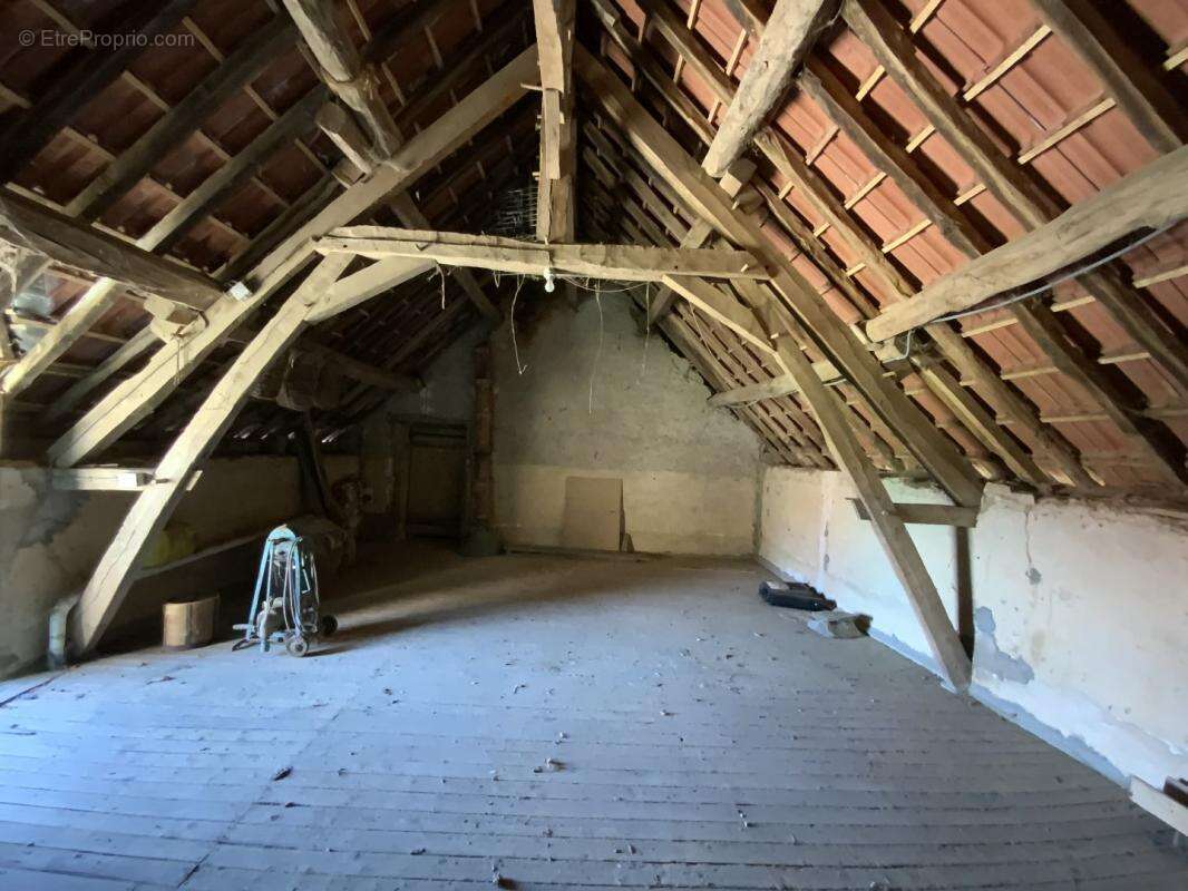 Maison à POULIGNY-NOTRE-DAME