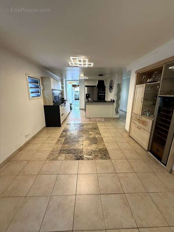 Maison 141 m² à Saint-Pierre  - photo 26