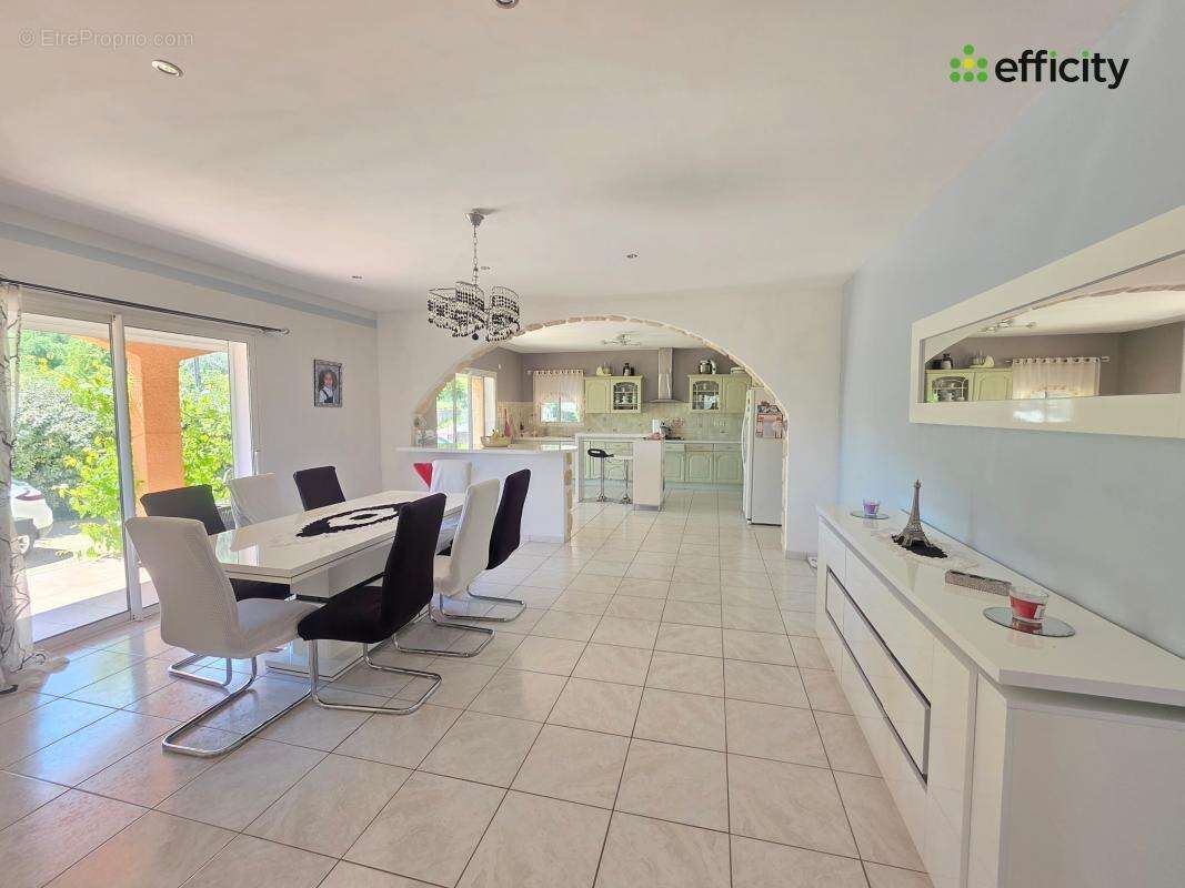 Maison 245 m² à Marcoux  - photo 6