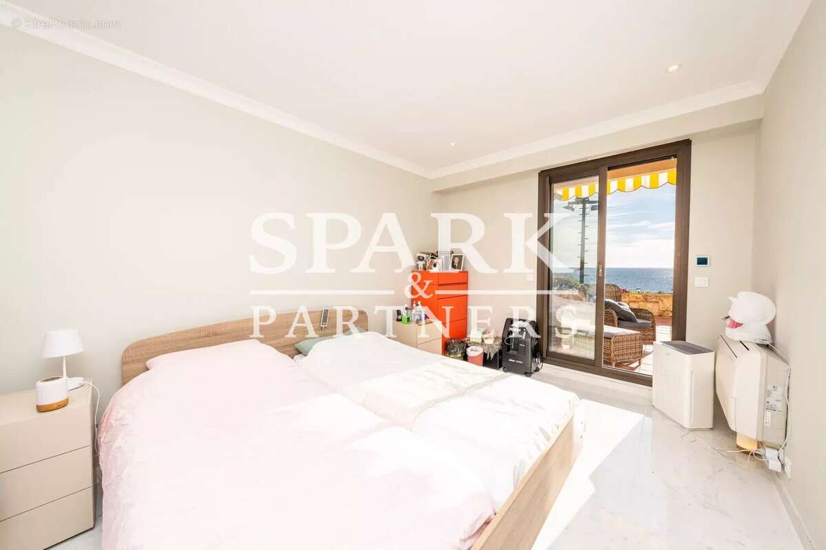 Appartement à ROQUEBRUNE-CAP-MARTIN