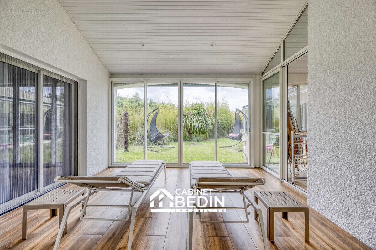 Maison 255 m² à Pessac  - photo 4