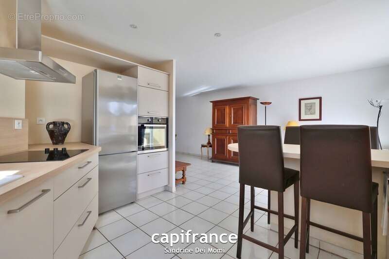 Appartement à SAINT-GENIS-LES-OLLIERES