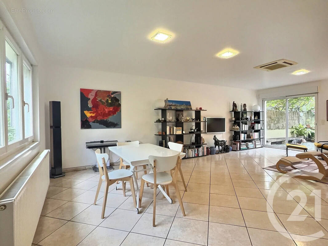 Maison à AULNAY-SOUS-BOIS