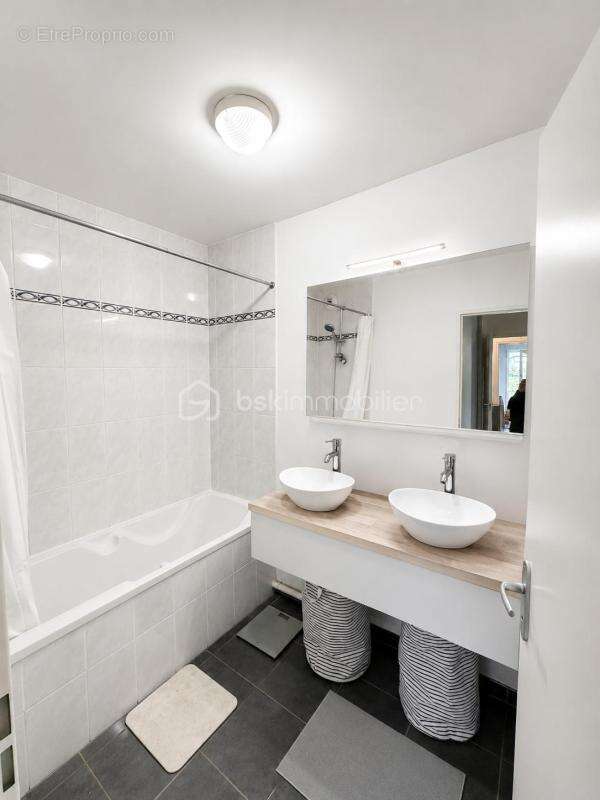 Appartement à SAINT-SEBASTIEN-SUR-LOIRE