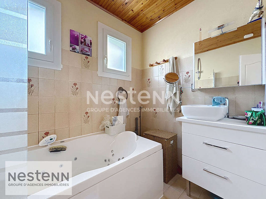 Maison à SAINT-URBAIN