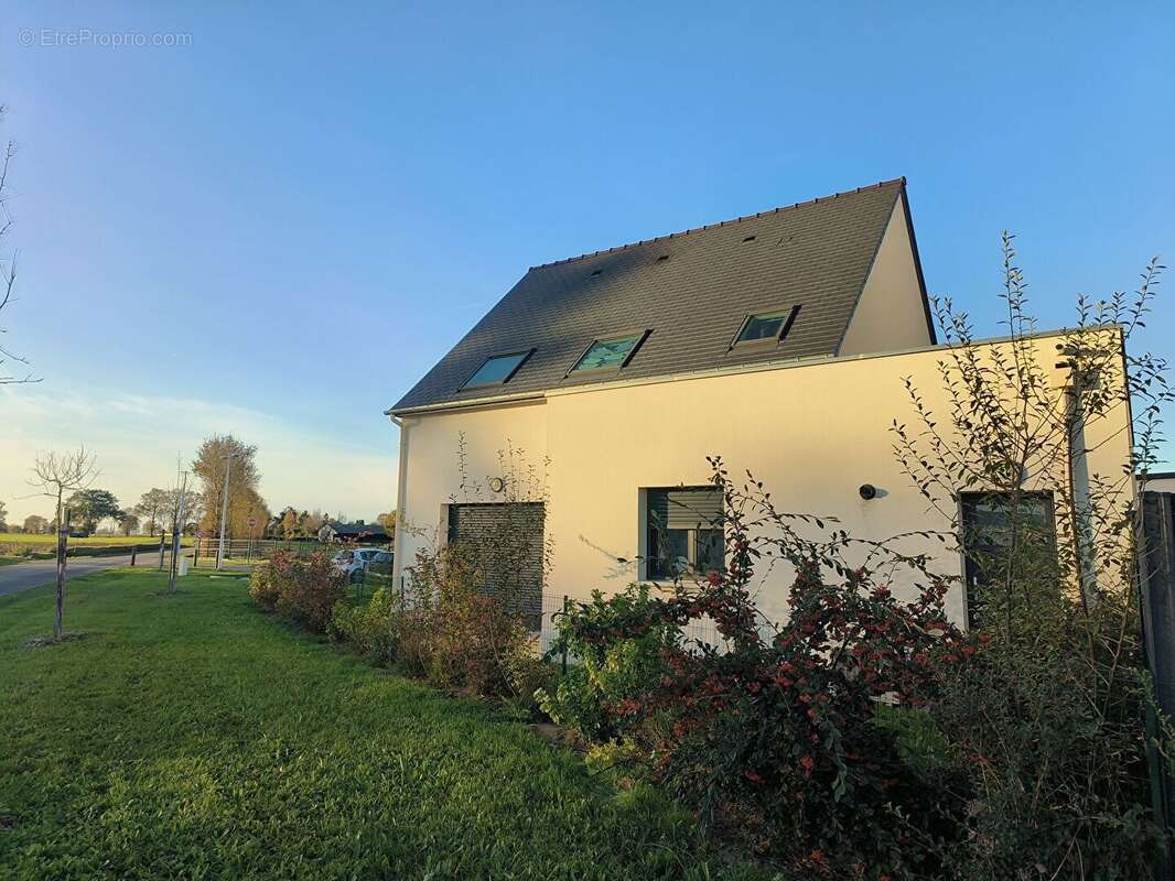 Belle maison d'env. 110 m² hab. sur un terrain exposé Sud Ouest - photo 13
