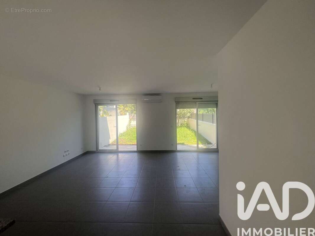 Photo 3 - Maison à SAINTRY-SUR-SEINE