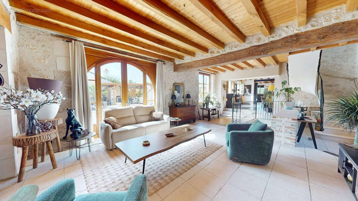 Propriété de caractère 7 pièce(s) 300 m2 - photo 5