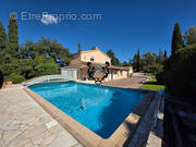 Maison à ROQUEBRUNE-SUR-ARGENS