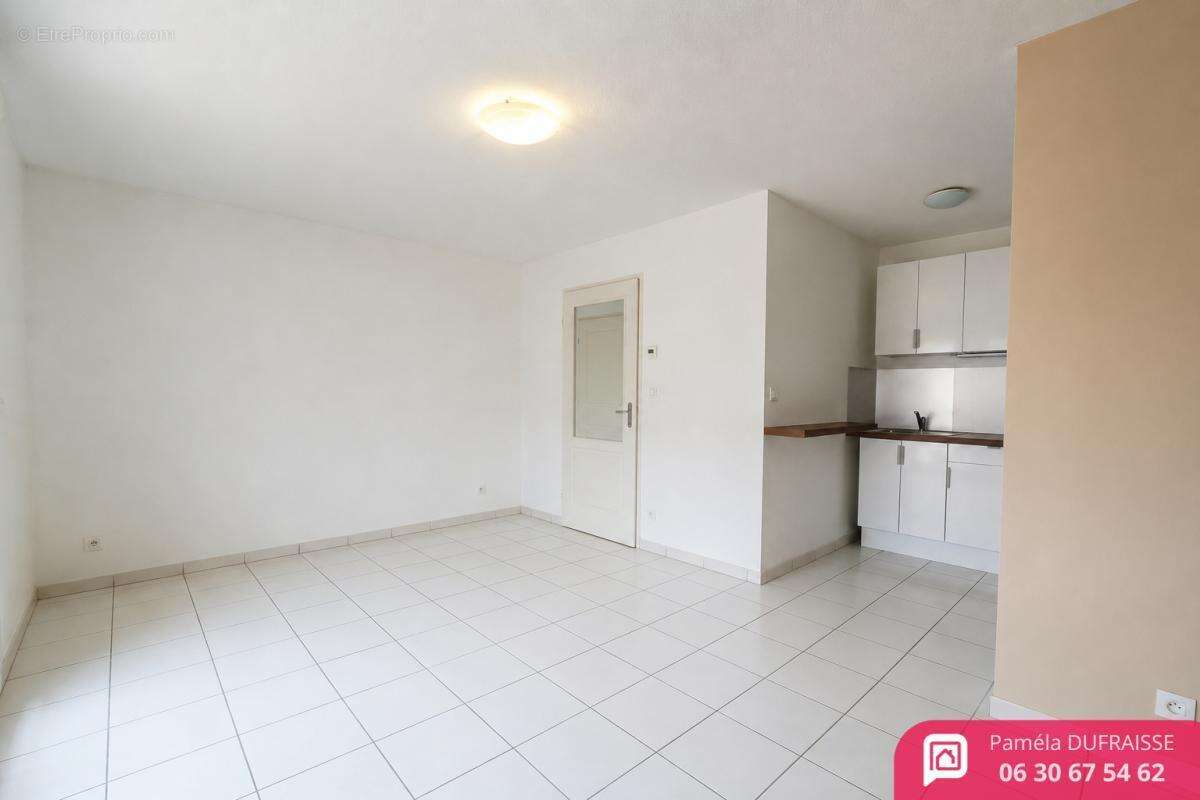 Appartement T2 de 39 m² au Golf de Seilh avec terrasse de 37 m² - photo 3