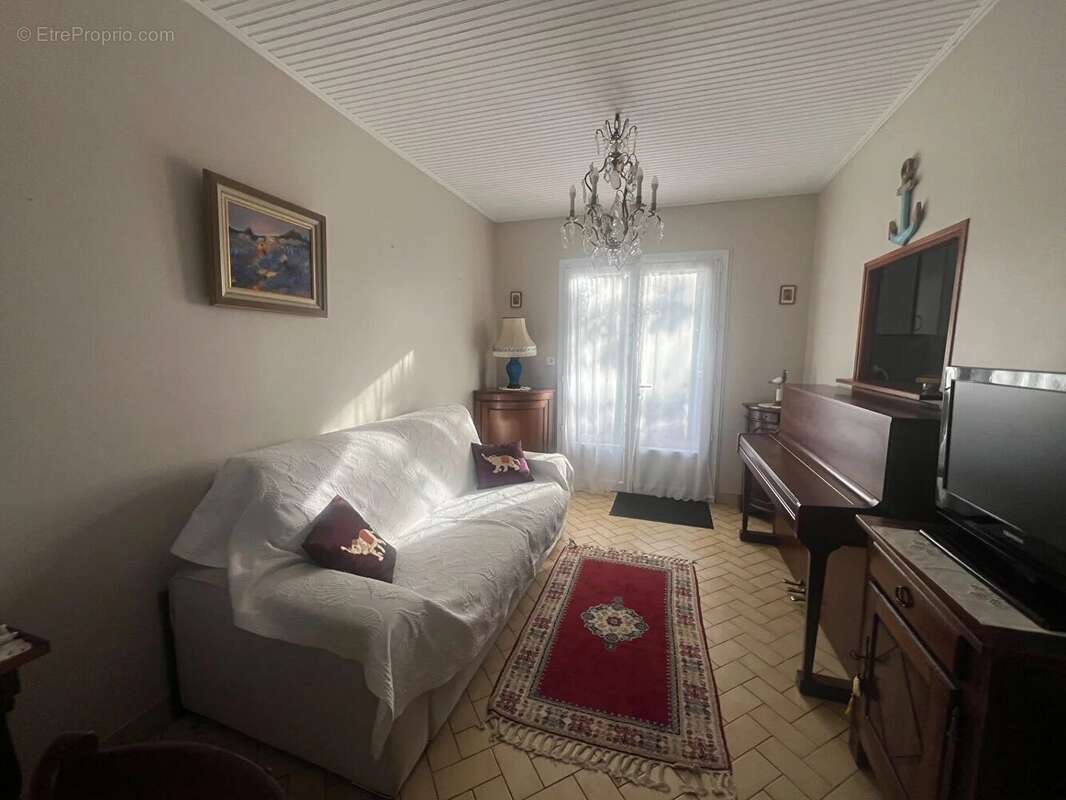 Maison à SAINT-HILAIRE-LA-FORET