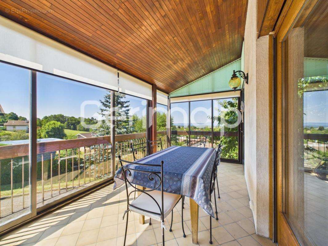 Vente - Maison - 8 pièces + cuisine - 180 m² - 795 000 € - - photo 17
