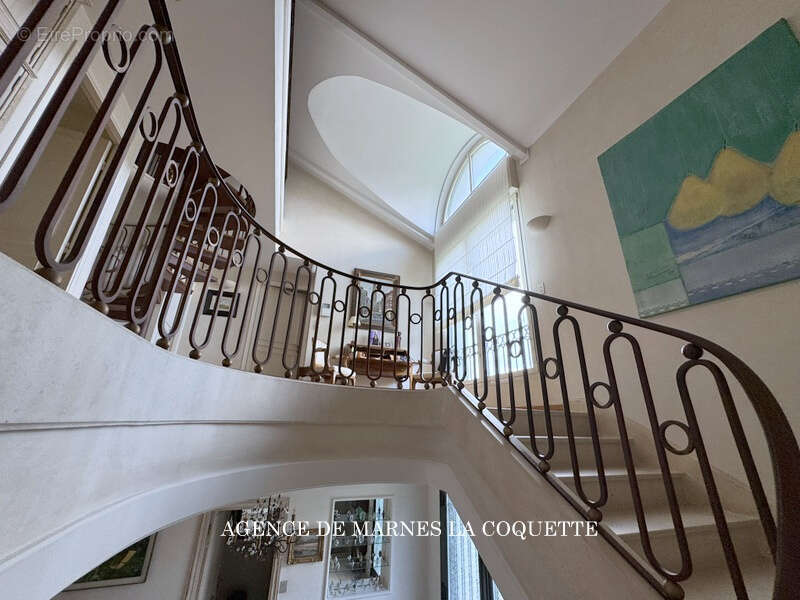 Maison à VILLE-D'AVRAY