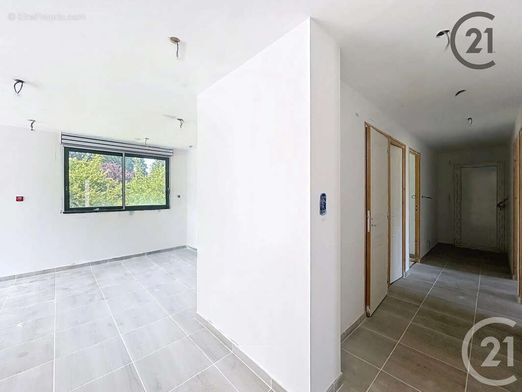 Maison à NEUFCHATEL-SUR-AISNE