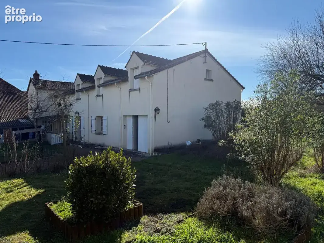 Immeuble Lurcy Levis 10 pièce(s) 221 m2 - photo 1