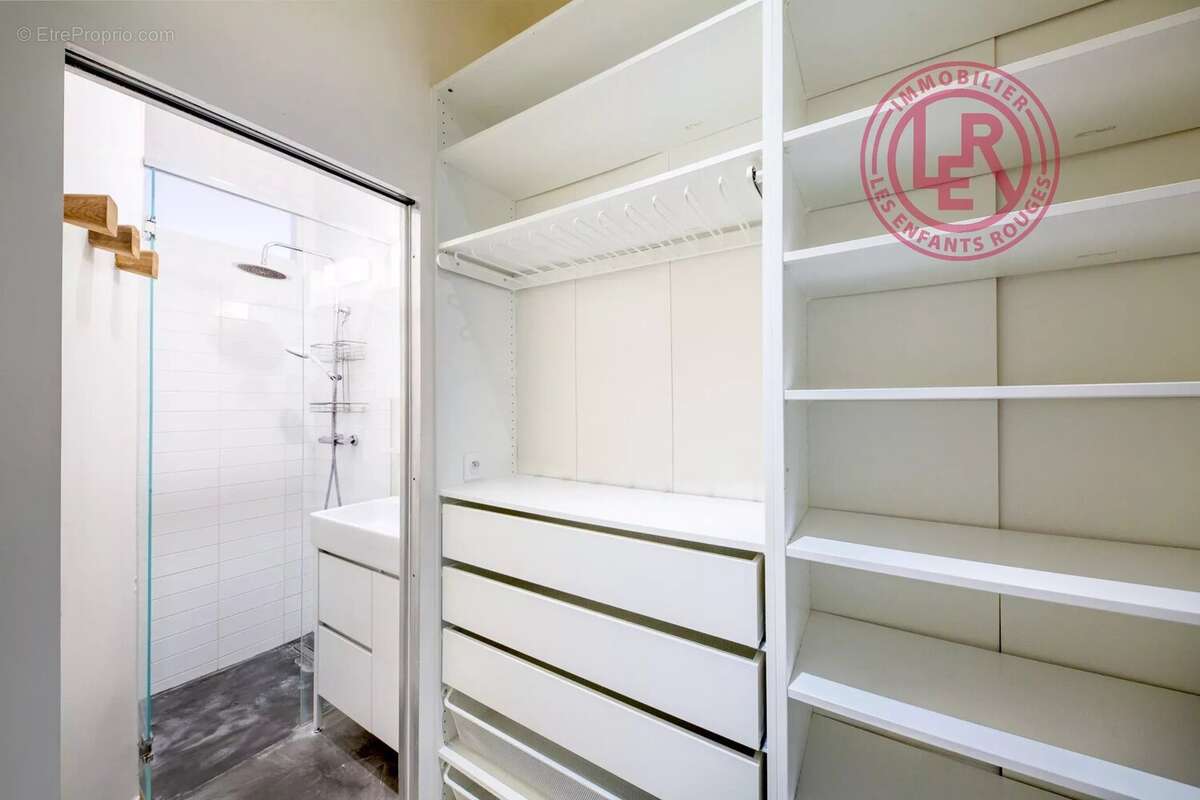 Appartement à PARIS-10E