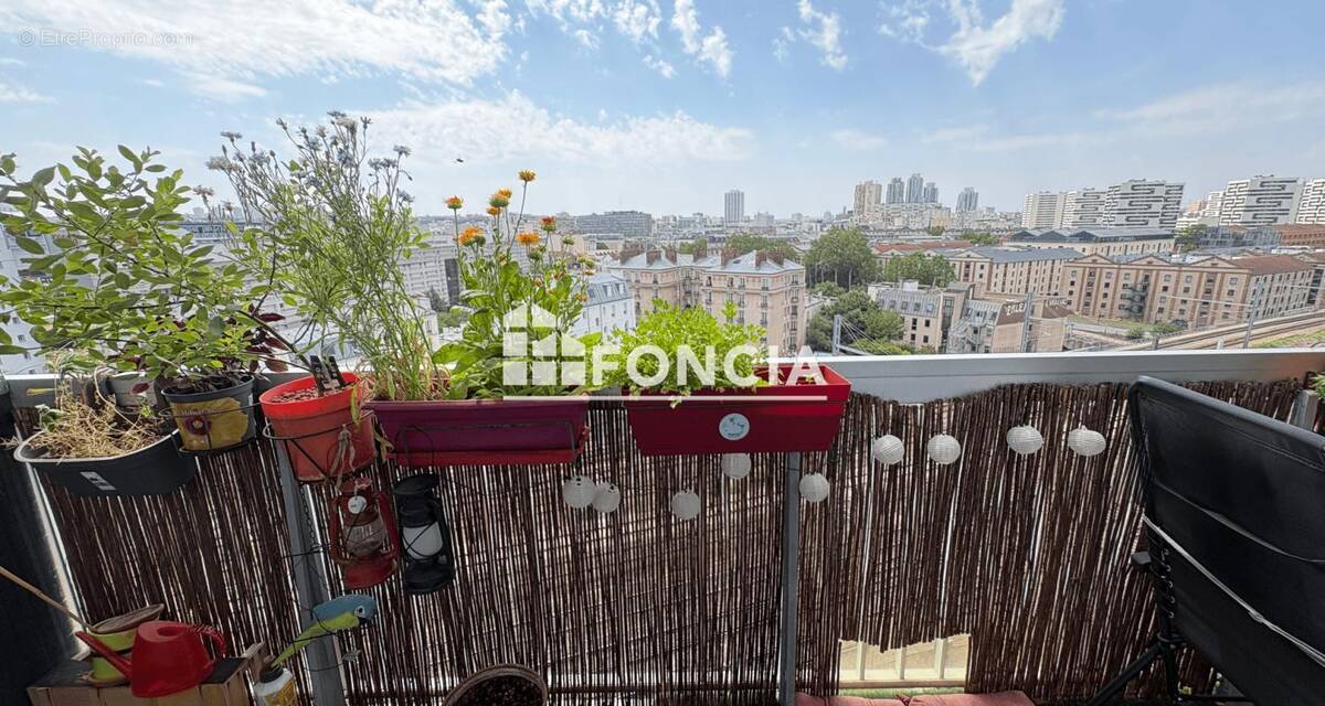 Appartement à PARIS-19E