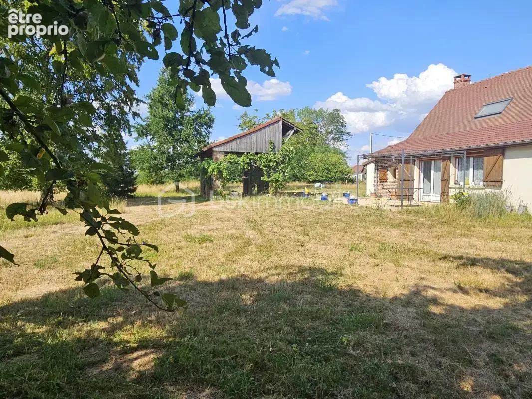 À VENDRE – Maison de 113 m² avec 1,36 hectare de terrain - photo 8