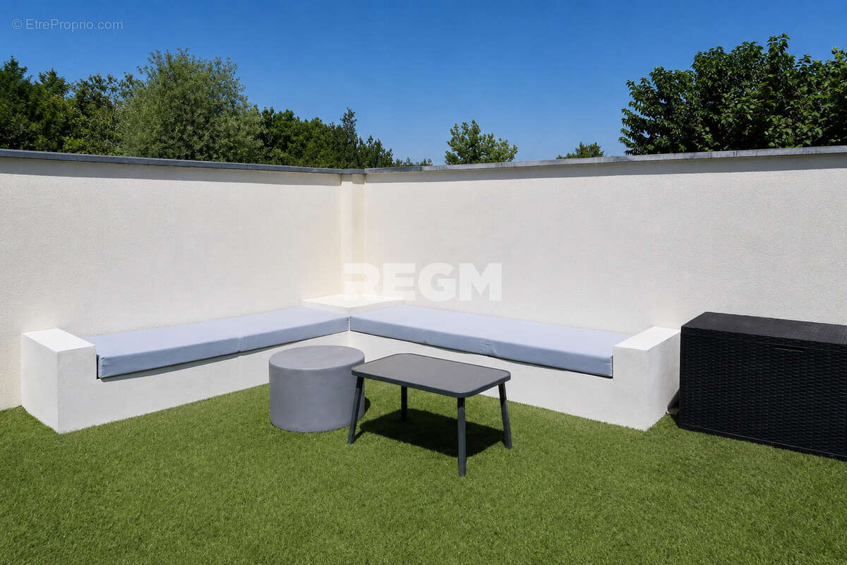 Maison contemporaine de 149 m2 avec piscine chauffée, suite parentale et climatisation   Varrains - photo 15