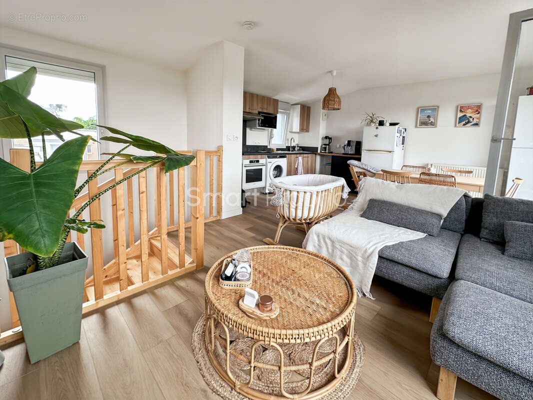 Appartement à PAREMPUYRE