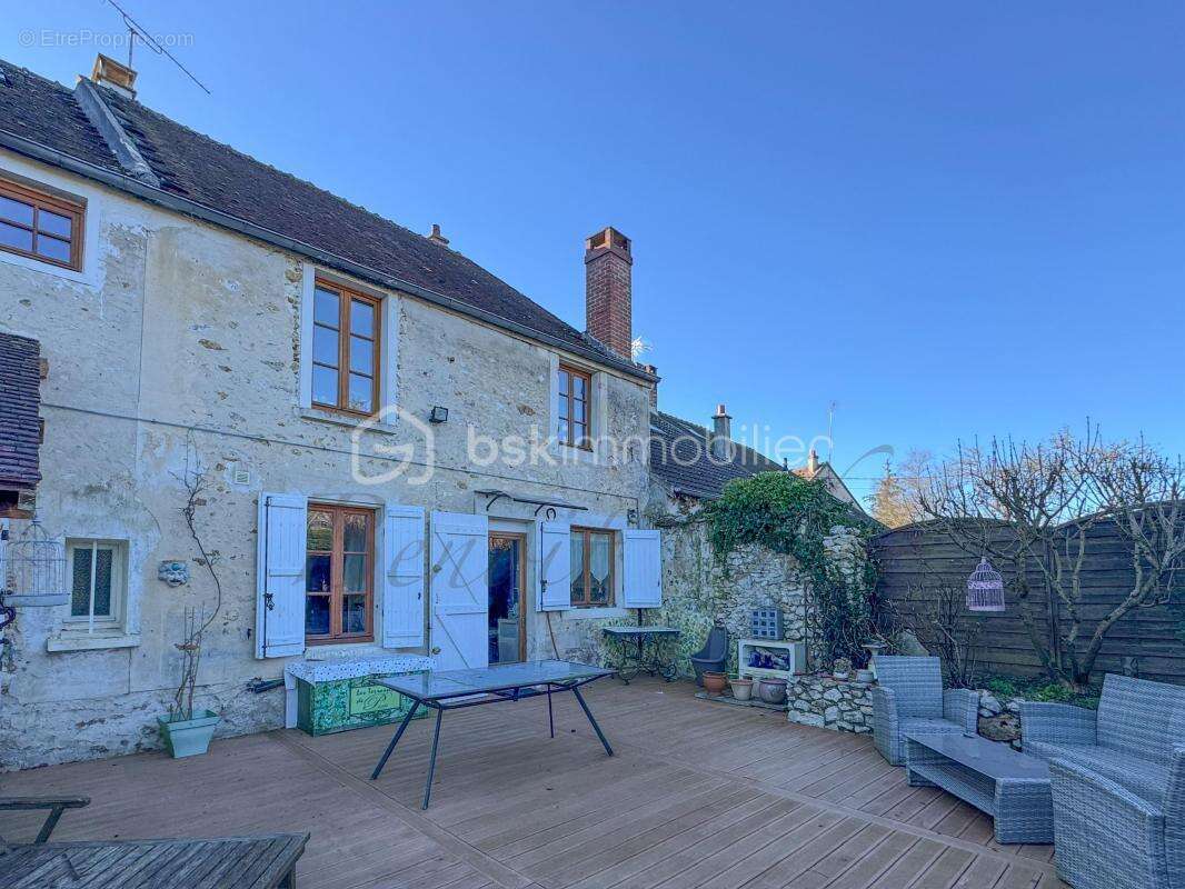 Maison à JOUY-SUR-MORIN