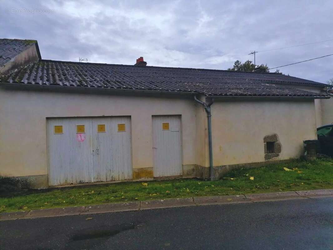 Maison à DARNAC
