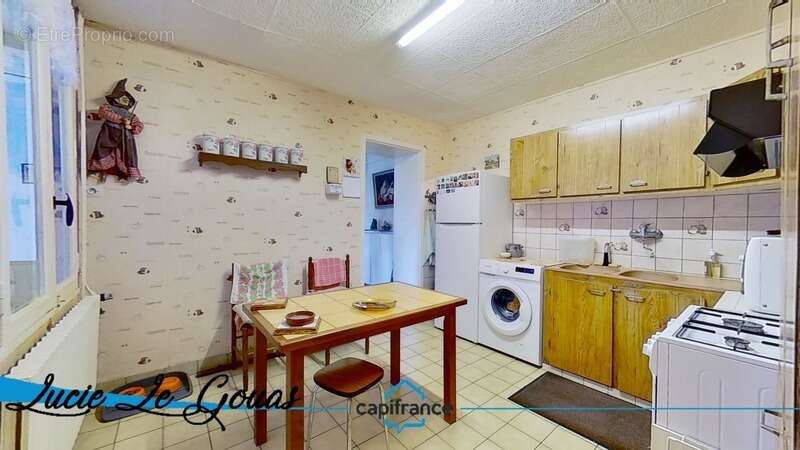 Maison de 220m² avec garage et jardin - photo 3