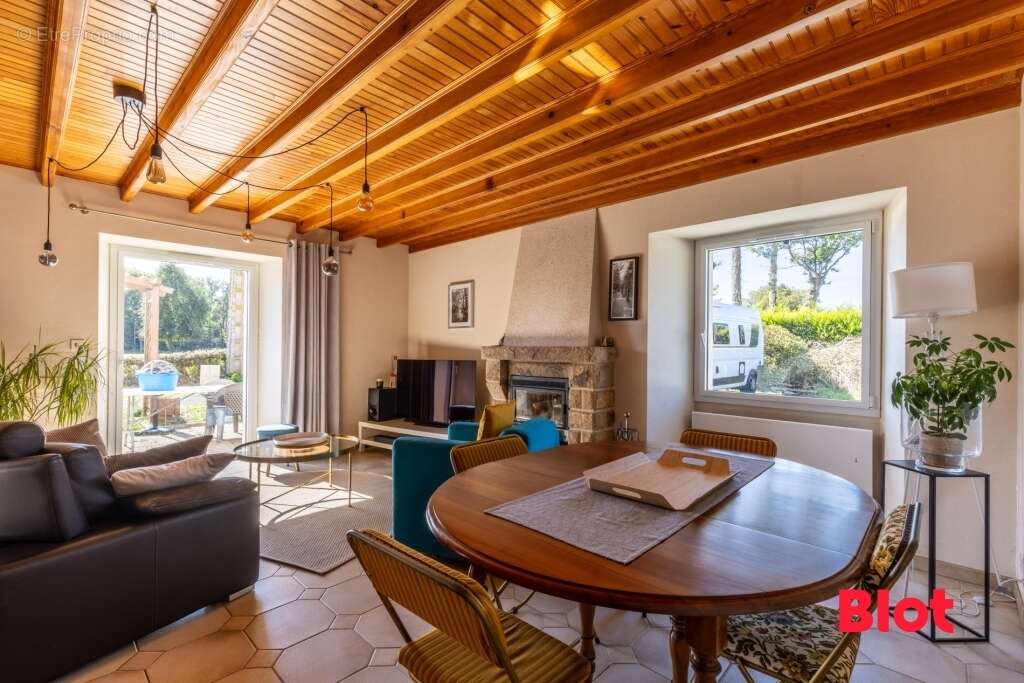 Maison à SAINT-MEDARD-SUR-ILLE