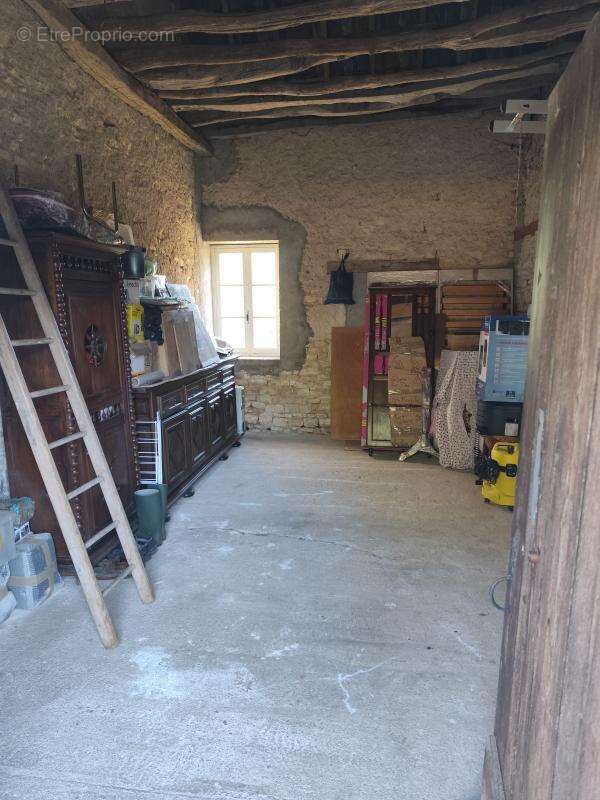 Maison à JUSSY-LE-CHAUDRIER