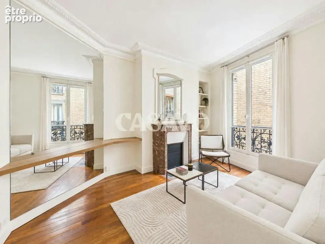 Vente Appartement 2 pièces de 38m² - 75007 Paris - photo 1
