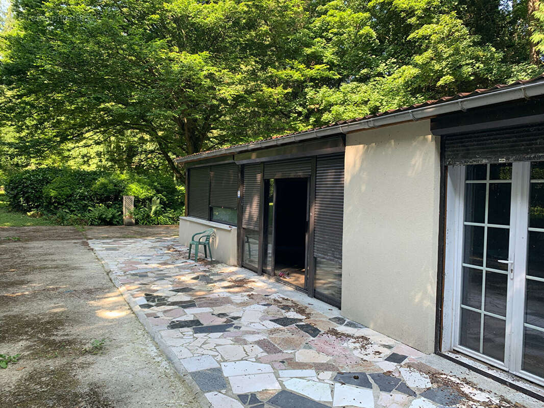 Maison à CIRES-LES-MELLO