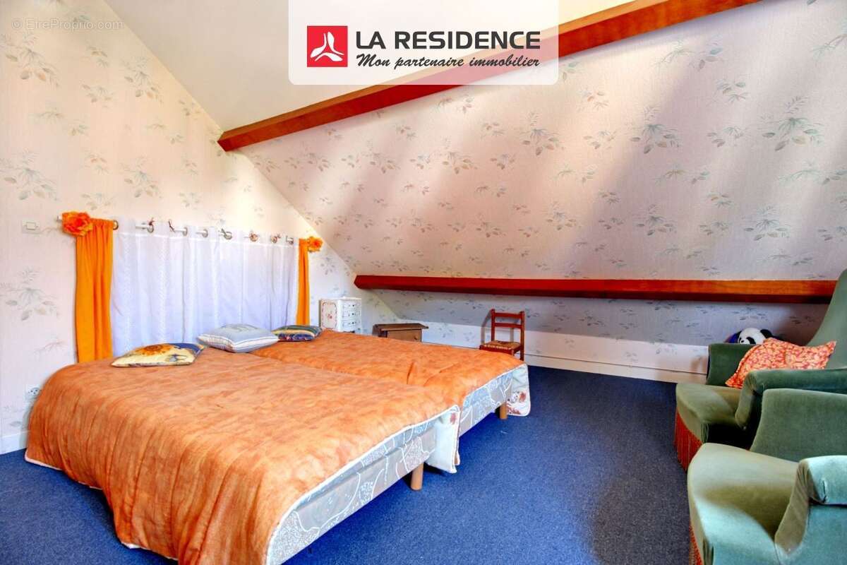 Maison 122 m² à Saint-Etienne-Du-Rouvray  - photo 9