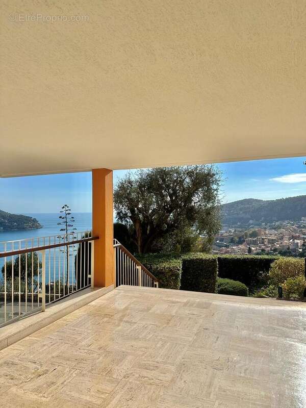 Parties communes - Appartement à VILLEFRANCHE-SUR-MER