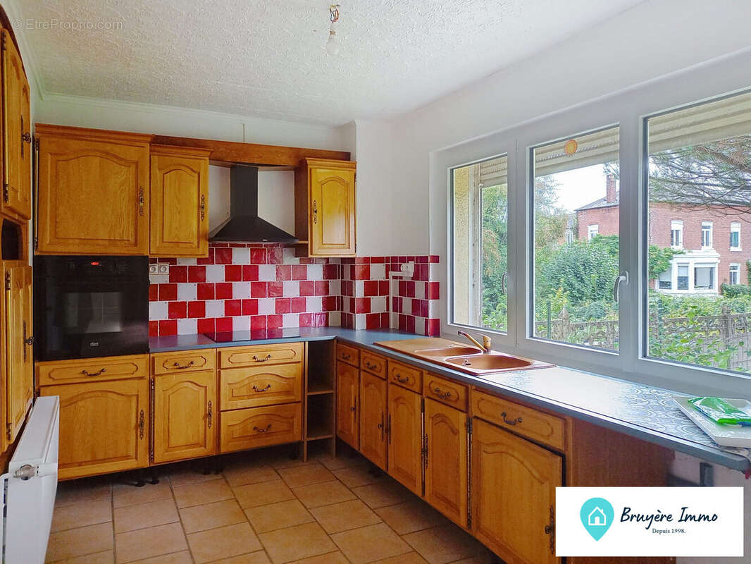 Maison à AVESNES-SUR-HELPE