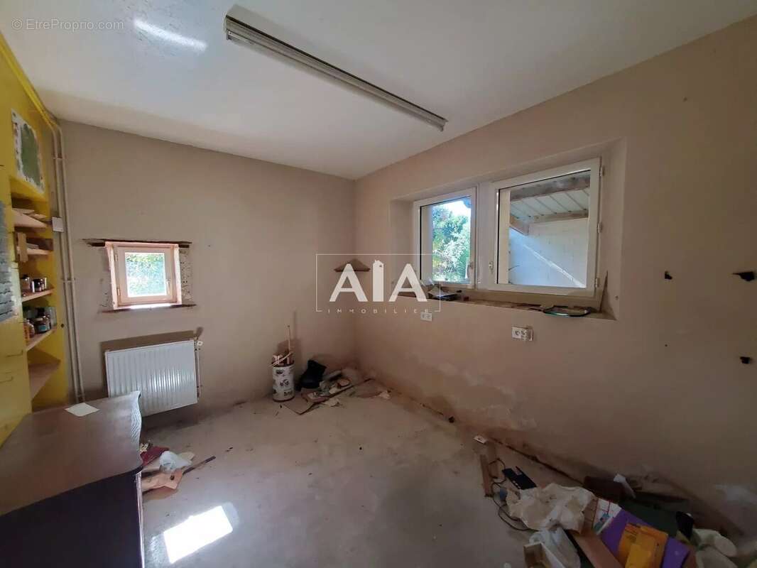 Maison à THEIL-RABIER