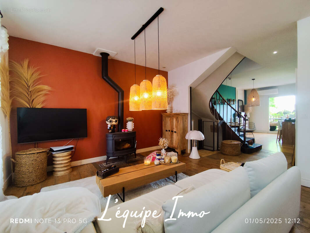 Maison à VIC-FEZENSAC