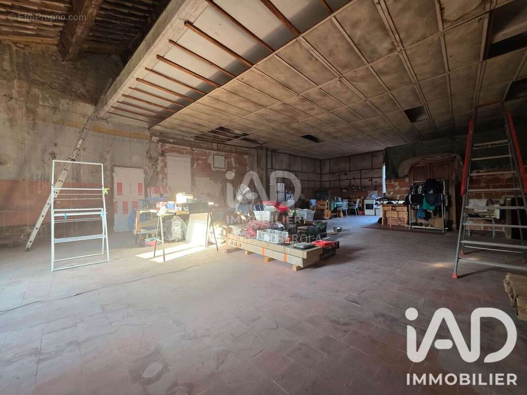 Parking 370 m² à Canet  - photo 9