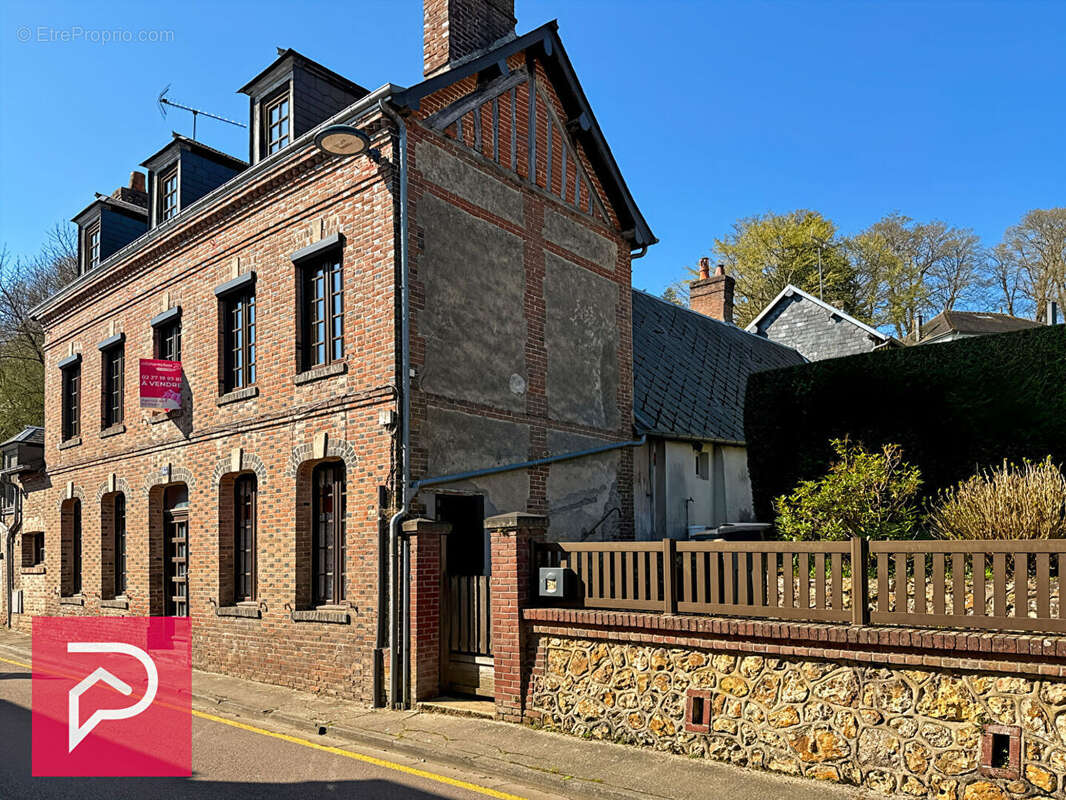 Maison en briques dans BERNAY avec jardin et garage - photo 18