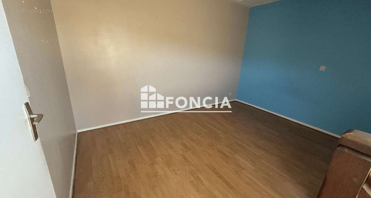 Appartement à FONTENAY-LE-FLEURY