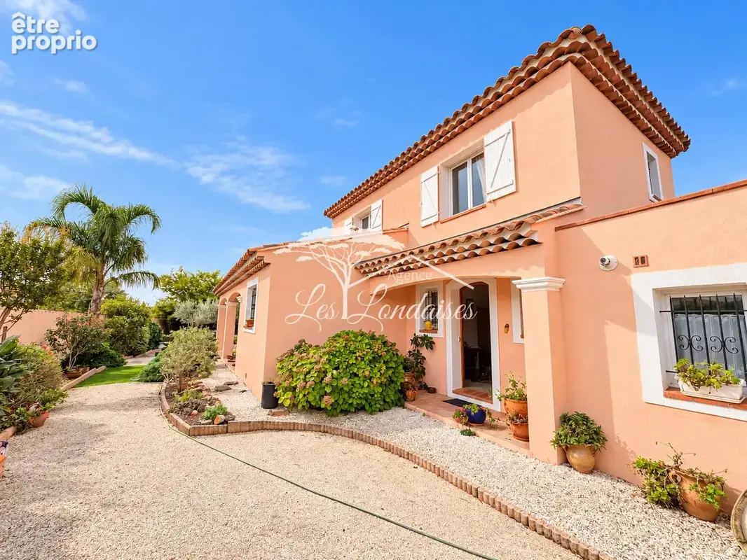 La londe-les-maures   maison individuelle de 130 m2 sur terrain de 668 m2   proche centre-ville - photo 1