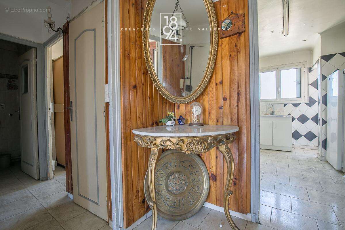 Appartement à MARSEILLE-11E